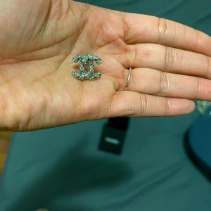 CHANEL classic CC logo silver earrings with crystal